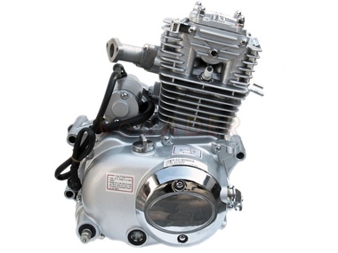 Silnik typ 139FMD - 50cm3, 4 biegi, manualny, srebrny - do motorowerów ROMET Zetka, ZK50 CRS50; BENZER Aston, GSR, Xcross (gaźnik w zestawie)
