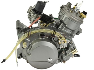 Silnik APRILIA RS50, YAMAHA TZR50,  RIEJU, MOTORHISPANIA, BETA, CPI, GENERIC, MBK, PEUGEOT, SHERCO  - replika Minarelli AM6 50cm3+ gaźnik i chłodnica z wentylatorem