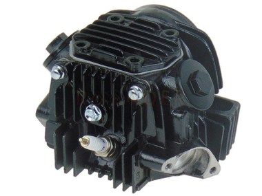Głowica do silnika 152FMB - motocykle i motorowery z silnikiem 125cm3, Ø52,40mm (komplet z zaworami i dźwigienkami + wałek rozrządu z kołem 32 zębów + pokrywy, zmontowana) czarna
