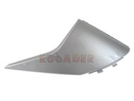 Osłona pod siedzenie KYMCO SUPER 8 (obudowa boczna nad podłogą) prawa, srebrna