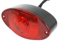Lampa tylna uniwersalna OKO - obudowa czarna, klosz czerwony, żarówka - światło pozycyjne + światło stop + podświetlenie tablicy rejestracyjnej