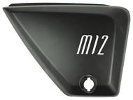 Osłona pod siedzenie JUNAK M12 Vintage 125 (obudowa, pokrywa boczna) prawa, czarny mat, z naklejką "M12"