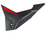 Osłona boczna JUNAK 906 (pokrywa główna ramy) lewa dolna, czarny mat, czerwona nalepka