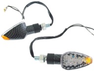 Kierunkowskaz uniwersalny W-1330 LED, trapezowy, carbon/biały (komplet, prawy+lewy)